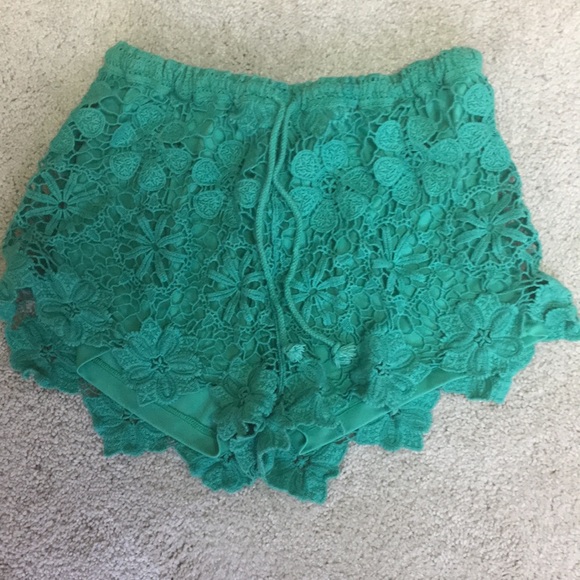 Pants - Green shorts